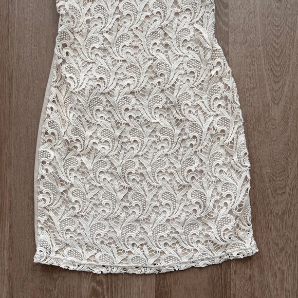 Chelsea & Violet Medium Cream Lace Overlay Dress - Picture 3 of 7